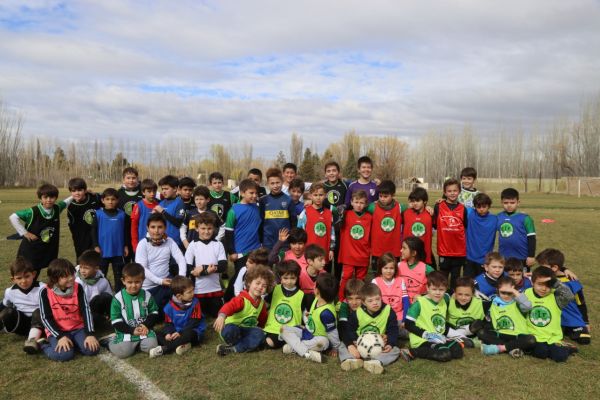 Fútbol y Slackline festejaron el Día del Niño en Santa Irene